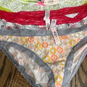 Victoria’s Secret NWT Panties Sz L & XL